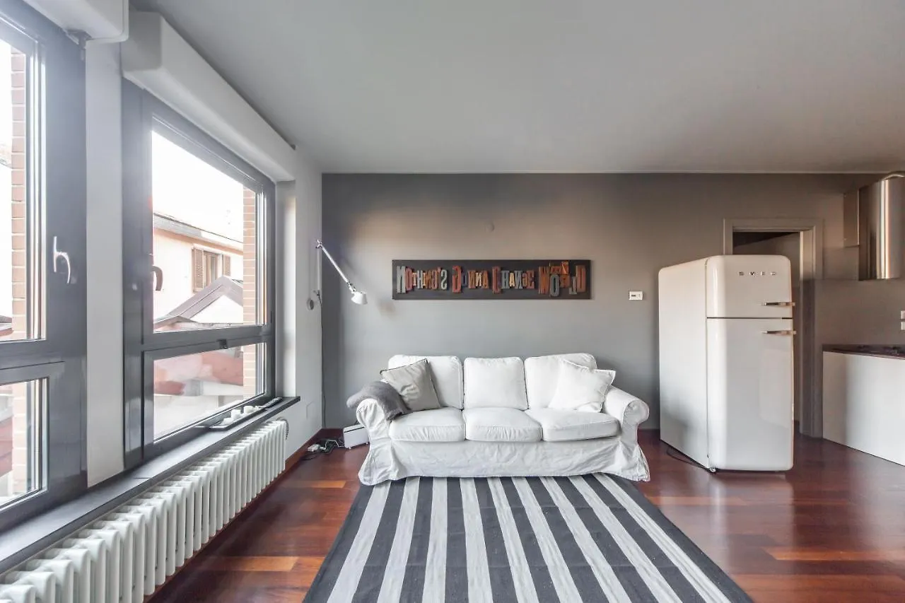 Appartamento Darsena Cozy Apt - Porta Genova M2 Milano 0*,  Italia